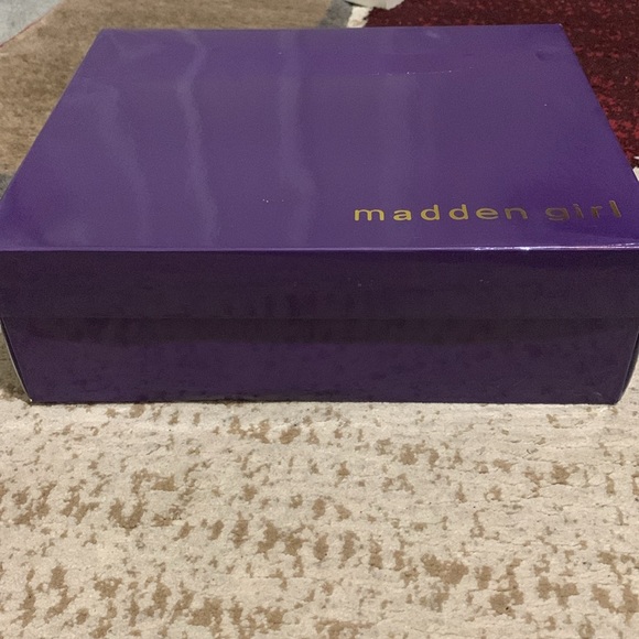 Madden Girl shoes - Picture 6 of 6